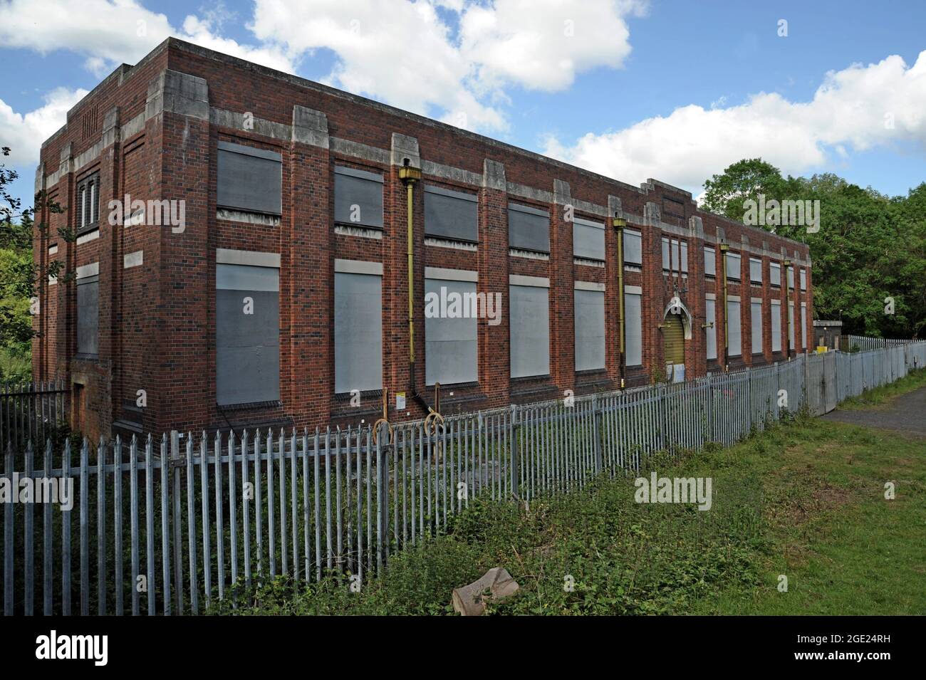 Derelict pump house for taking cooling water from the River Severn into
