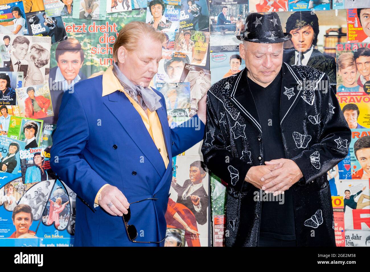 Berlin, Germany. 16th Aug, 2021. Ben Becker (l), actor, and Rosa von Praunheim, director, take part in a press event for the docudrama 'The Last Dance - The Rex Gildo Story' by Rosa von Praunheim on the RBB premises. Credit: Christoph Soeder/dpa/Alamy Live News Stock Photo