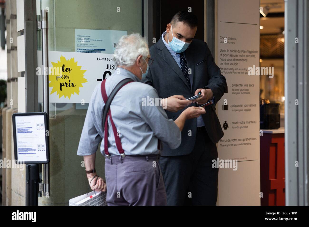 Security guards of the Galerie Lafayette at the Grands Magasins in ...