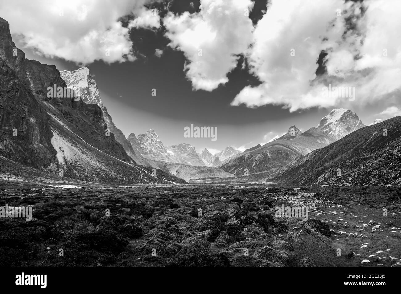 Himalayan national park trek Black and White Stock Photos & Images - Alamy