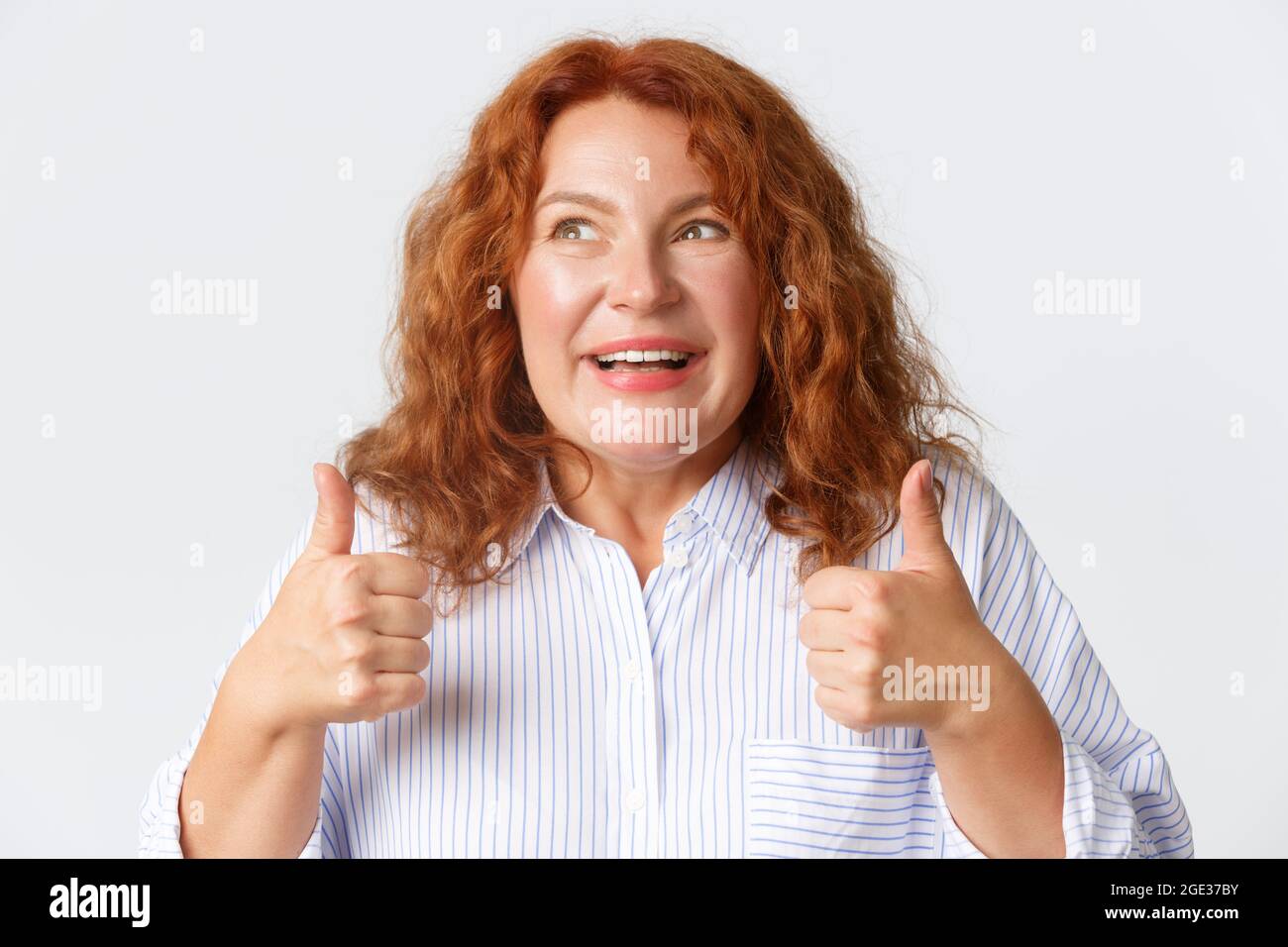 Mature Redhead Thumbs