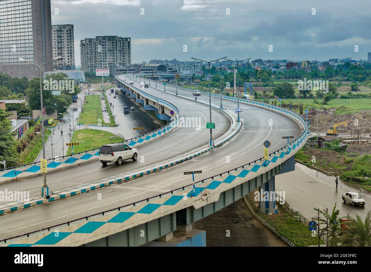 KOLKATA, WEST BENGAL , INDIA - AUGUST 7TH 2016 : Parama Island flyover, popularly known as Ma or Maa flyover is a 4.5 kilometer long flyover in Kolkat Stock Photo