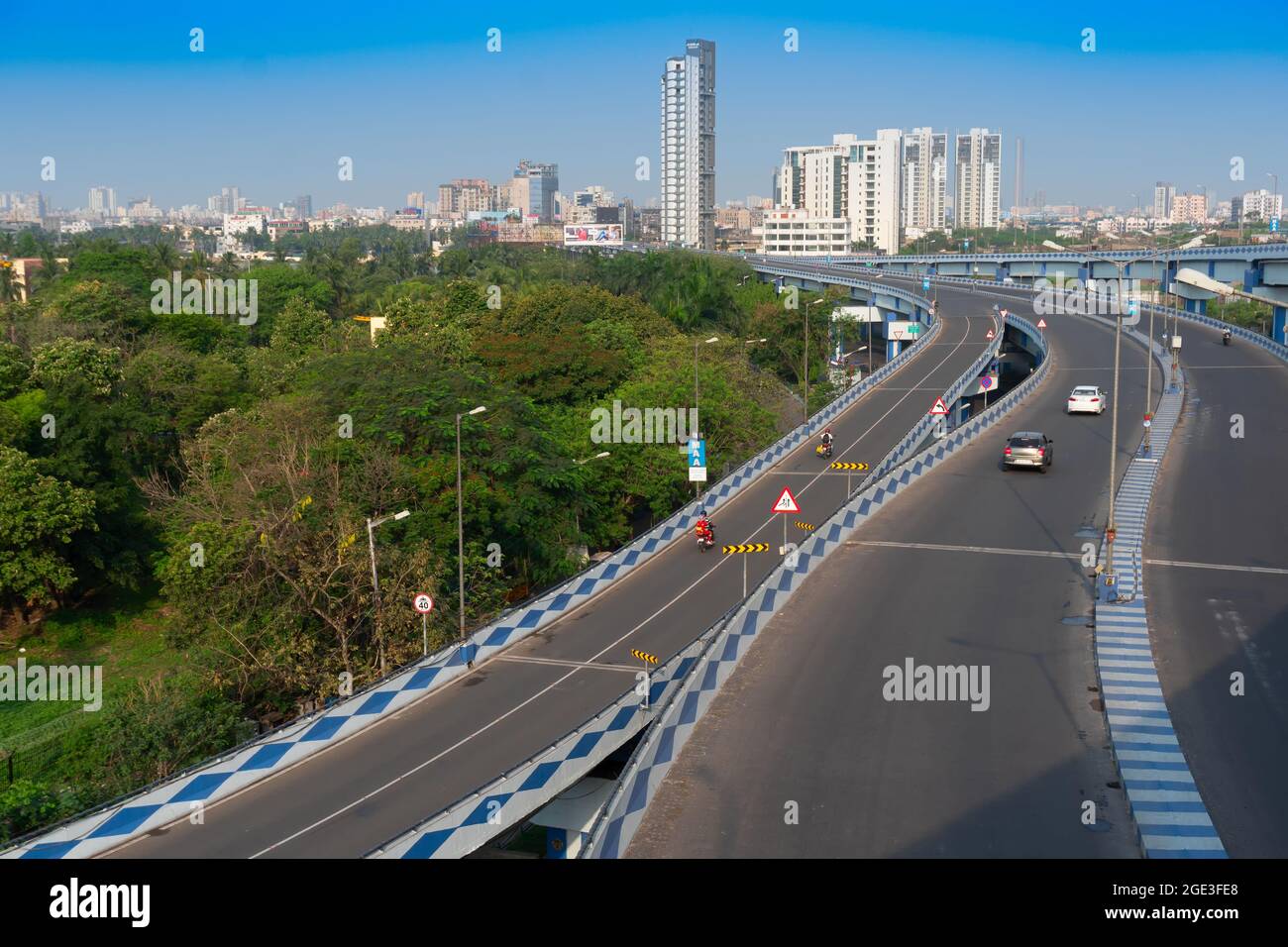 Kolkata, West Bengal, India - January 1st 2016 : Parama Island flyover, popularly known as Ma or Maa flyover is a long flyover. From Alipore to Easter Stock Photo