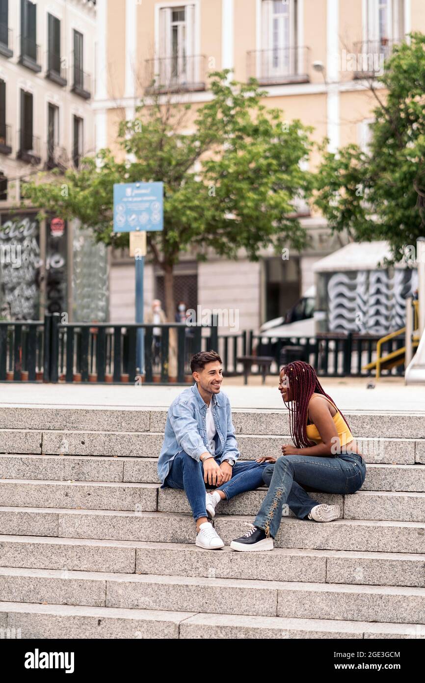 Multicultural young friends hi-res stock photography and images - Alamy