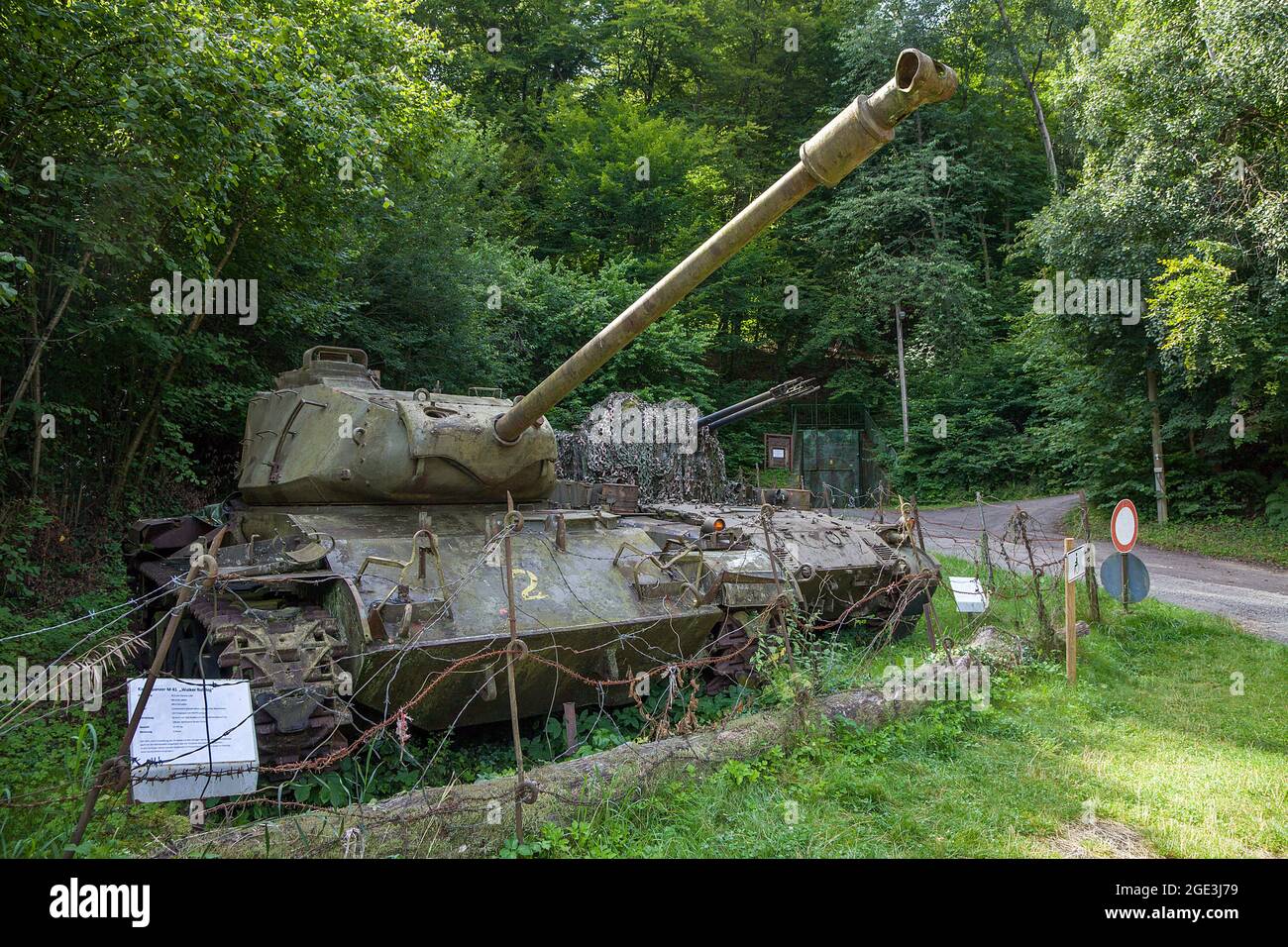 Main battle tank 'Walker Bulldog M 41' and Anti-aircraft tank M 42 A1 'Duster', US Army, WW2, Siegfried Line, Pirmasens, Rhineland-Palatine, Germany Stock Photo