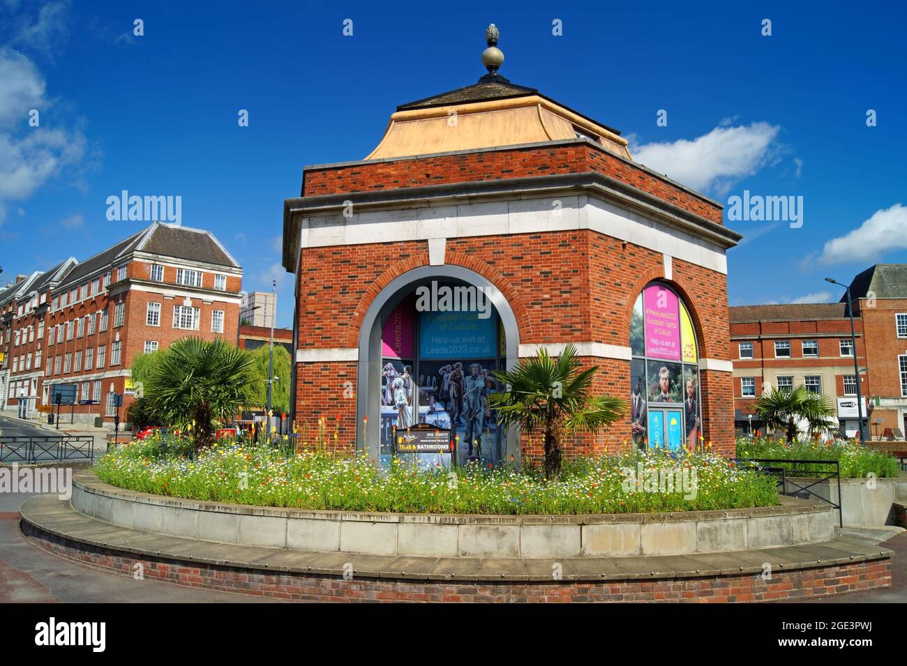 UK, West Yorkshire, Leeds, Eastgate Roundabout Stock Photo Alamy