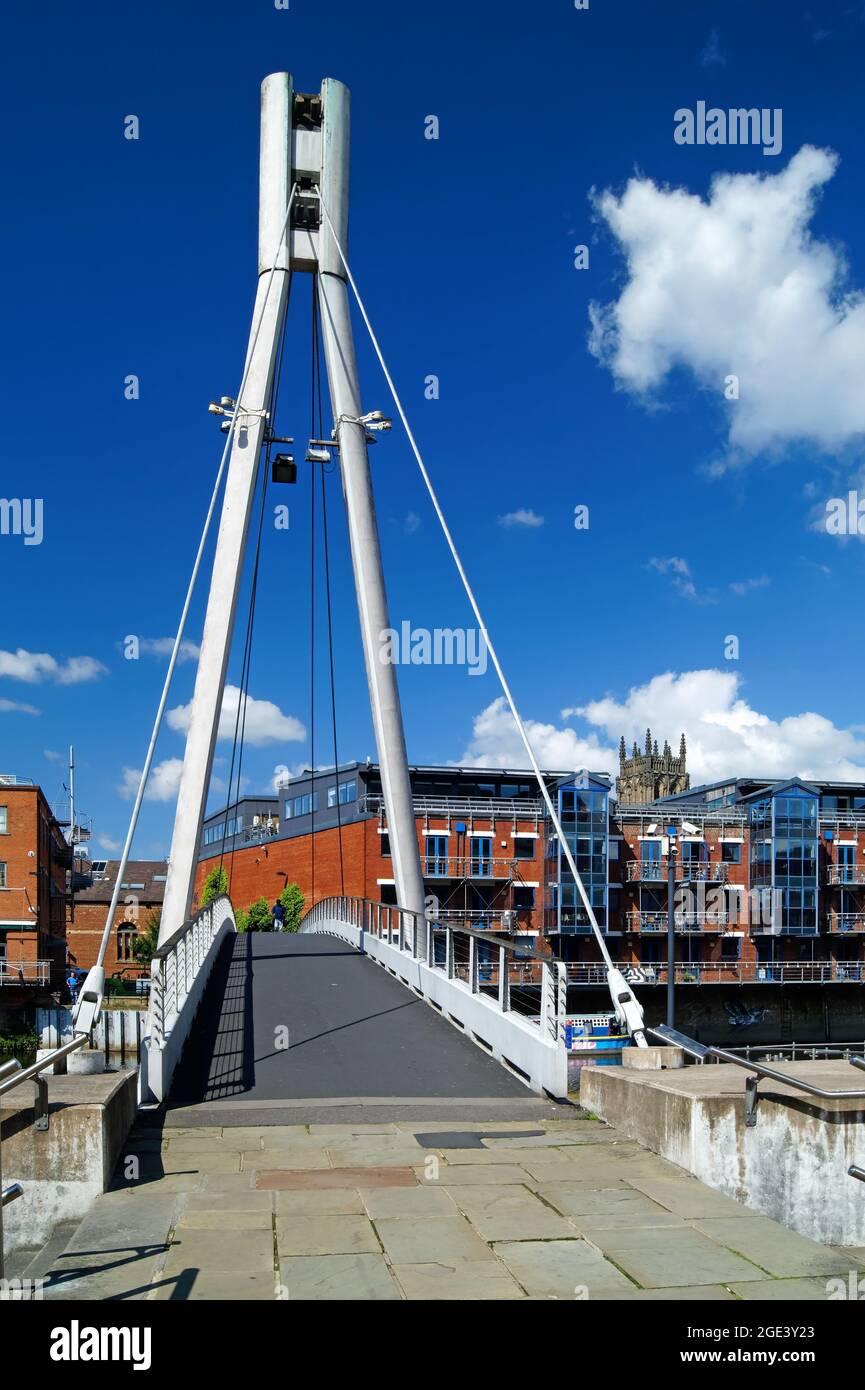 UK, West Yorkshire, Leeds, Centenary Bridge over the River Aire Stock Photo