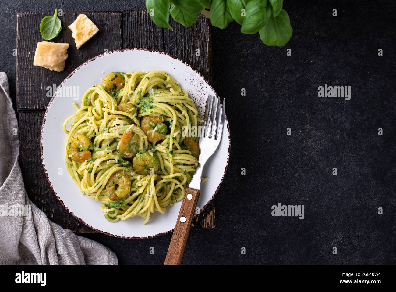Delicious Italian pasta with spinach Stock Photo - Alamy