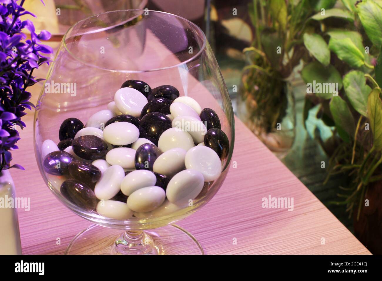 Decorative stones in a glass vase Stock Photo Alamy