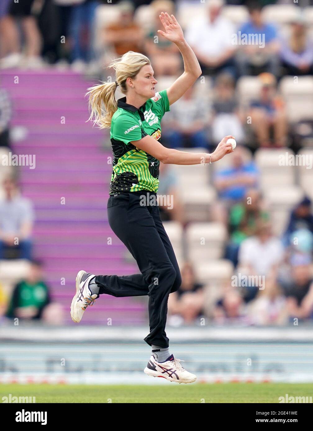 Lauren bell cricket hires stock photography and images Alamy