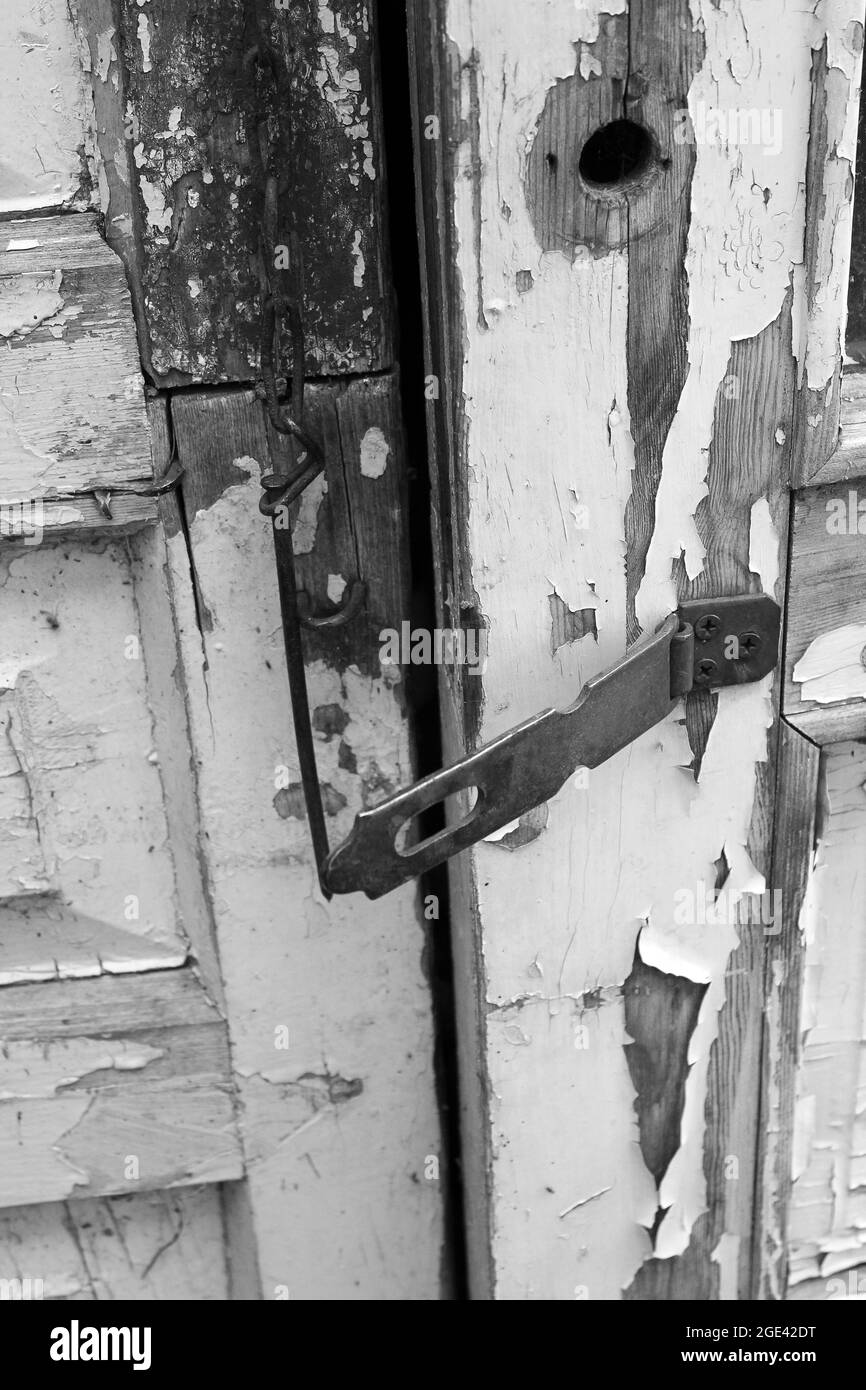 Old rusty doorknob wood Black and White Stock Photos & Images - Alamy