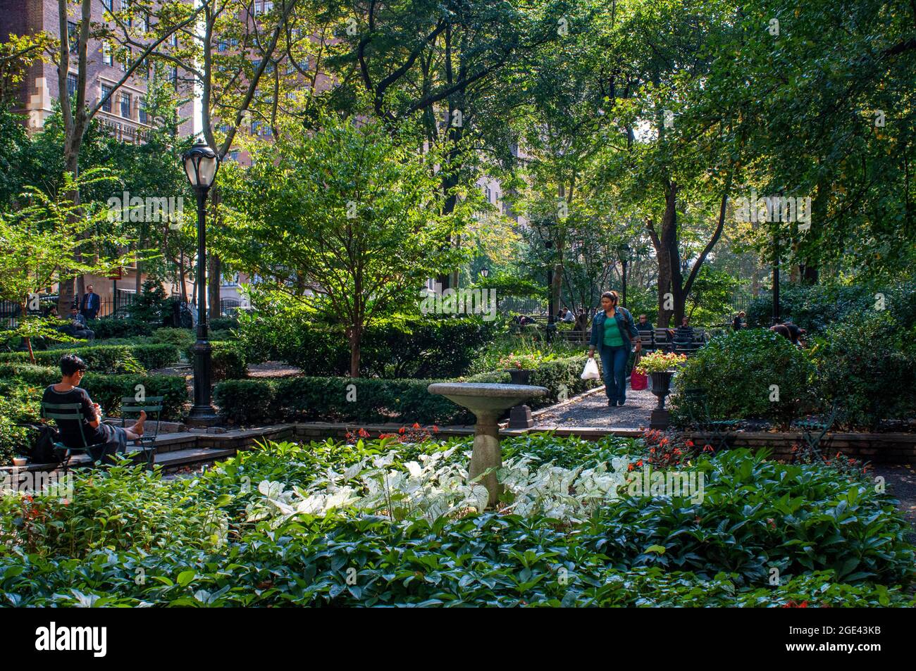 Dag hammarskjold plaza park east hi-res stock photography and images ...
