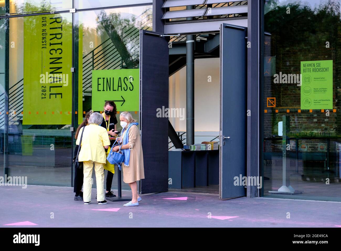 DEU, Deutschland, Nordrhein-Westfalen, Ruhrgebiet, Bochum, 15.08.2021: Neustart des Kulturbetriebes in Corona-Zeiten bei der Ruhrtriennale in Bochum a Stock Photo