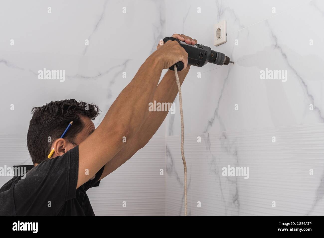 Middle aged manual worker hi-res stock photography and images - Alamy