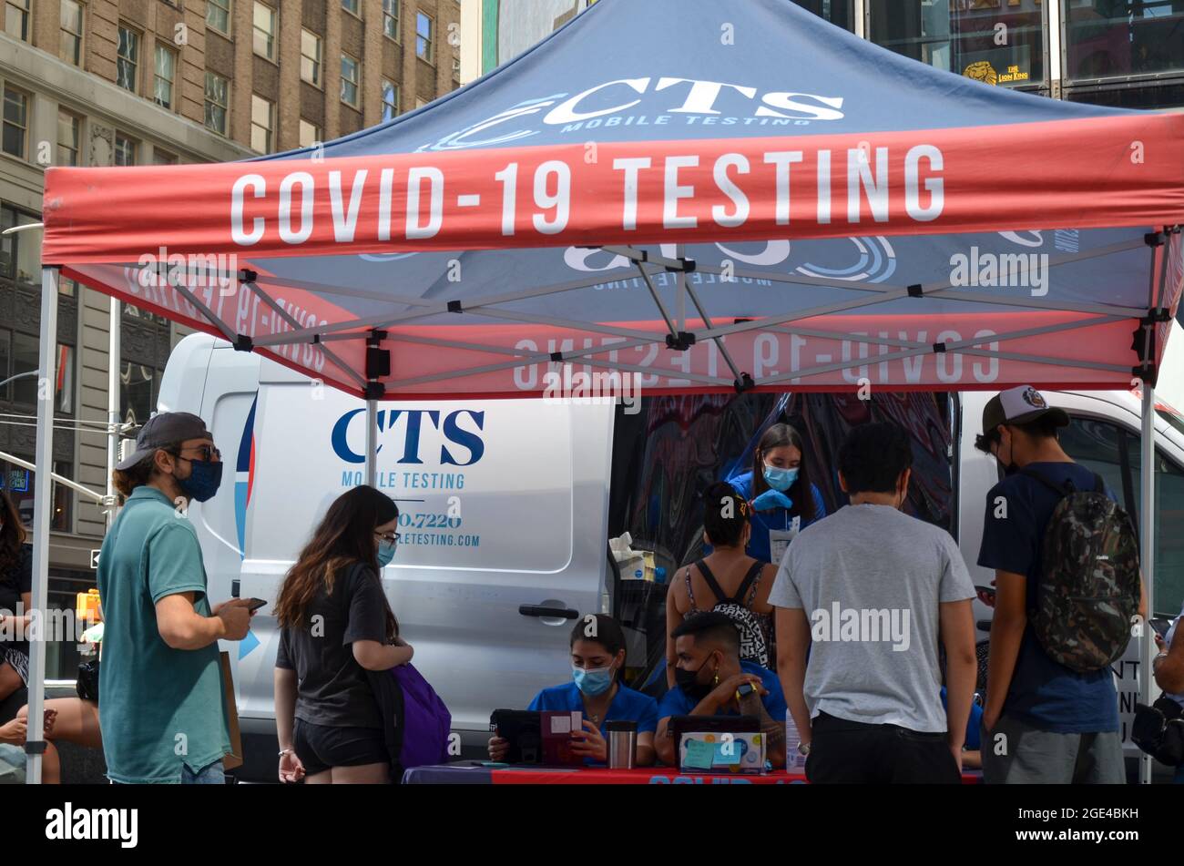 Nyc covid testing hires stock photography and images Alamy