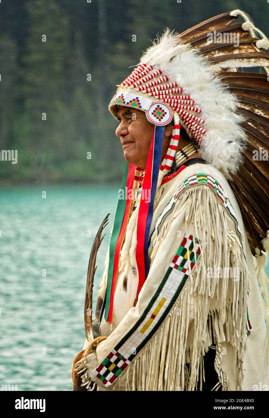 Aboriginal clothing hi-res stock photography and images - Alamy