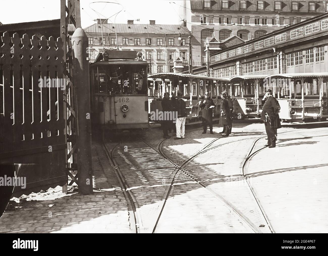 police-guarding-strike-breakers-at-tram-depot-in-1909 Stock Photo