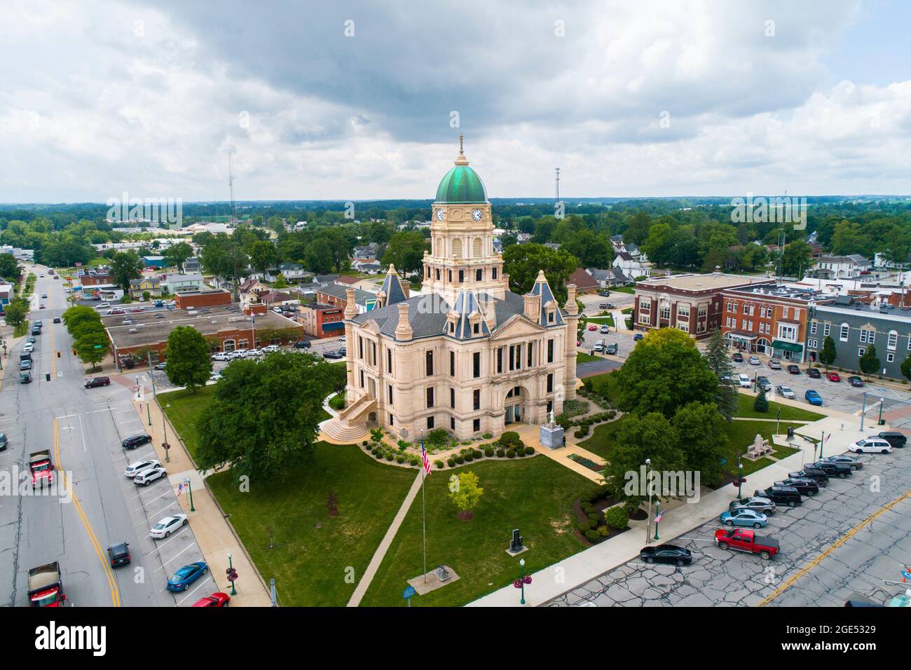 Whitley County Courthouse in Columbia City Indiana Stock Photo