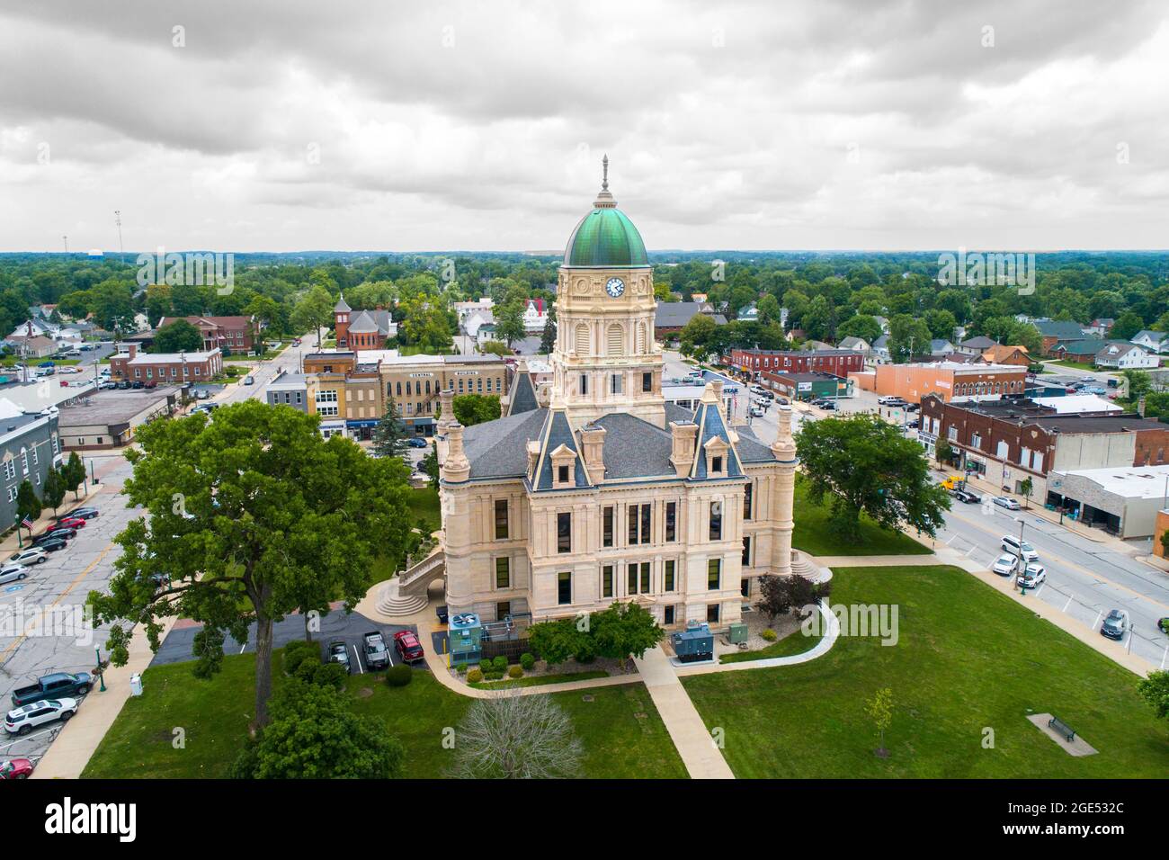 Whitley County Courthouse in Columbia City Indiana Stock Photo