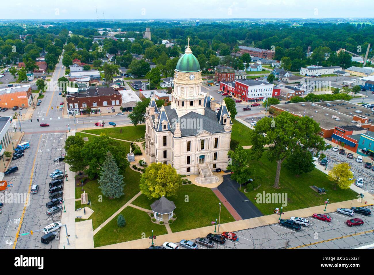 Whitley County Courthouse in Columbia City Indiana Stock Photo