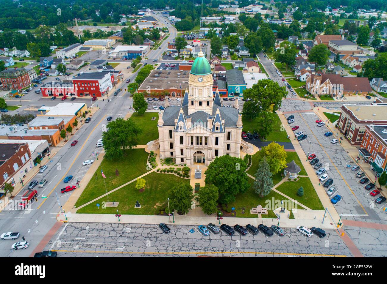 Whitley County Courthouse in Columbia City Indiana Stock Photo