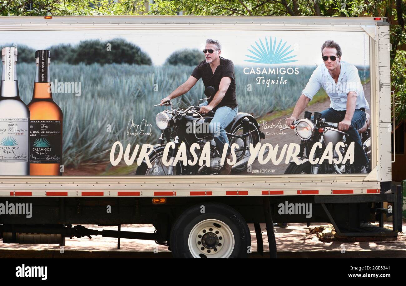 A truck delivers Casamigos tequila to a bar in Santa Fe, New Mexico.  Casamigos, founded by George Clooney and Rande Gerber, is now owned by  Diageo Stock Photo - Alamy