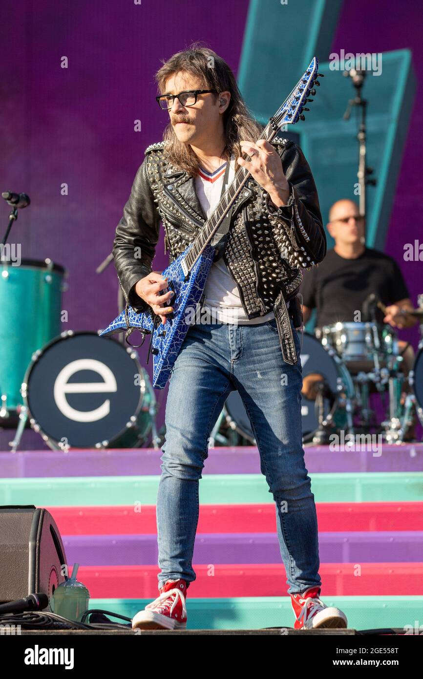 Chicago, USA. 15th Aug, 2021. Rivers Cuomo of Weezer during the Hella