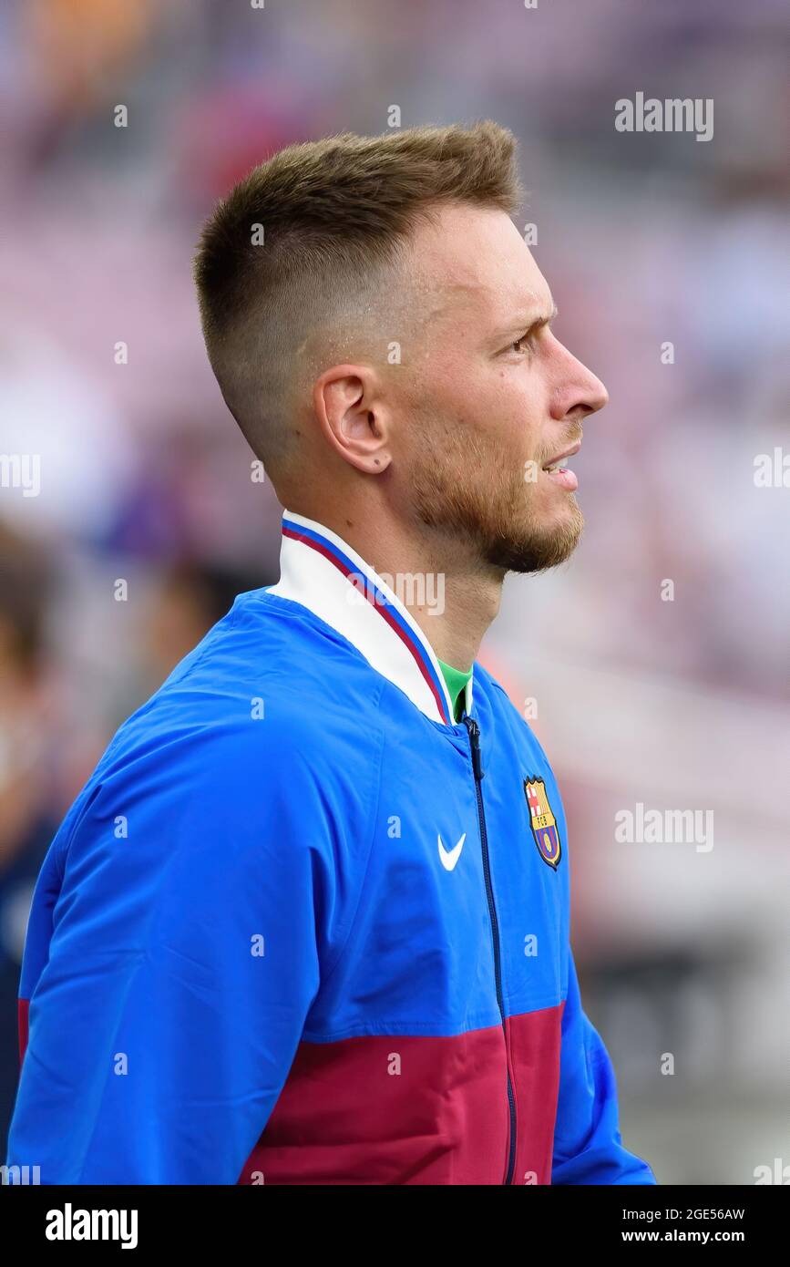 BARCELONA - AUG 15: The goalkeeper Neto plays at the La Liga match ...