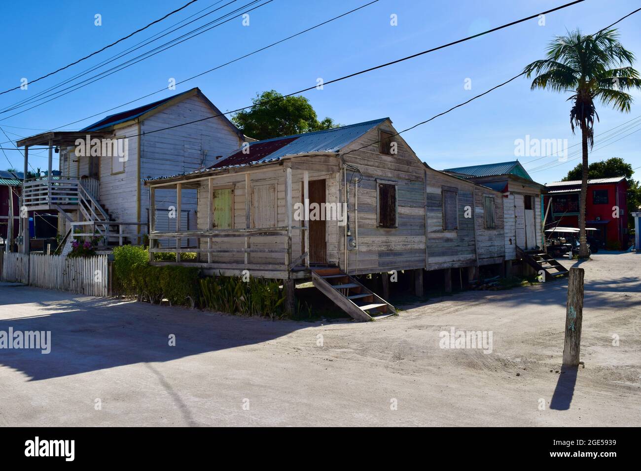 Traditional, wooden houses on Caye Caulker, Belize Stock Photo Alamy