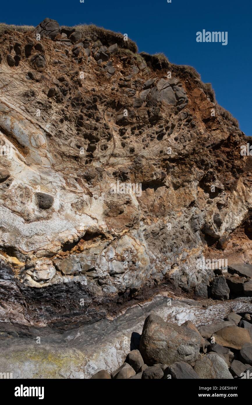 Exposed cliffs at Boulders Beach, inbetween Ballina and Lennox Head, NSW, Australia Stock Photo