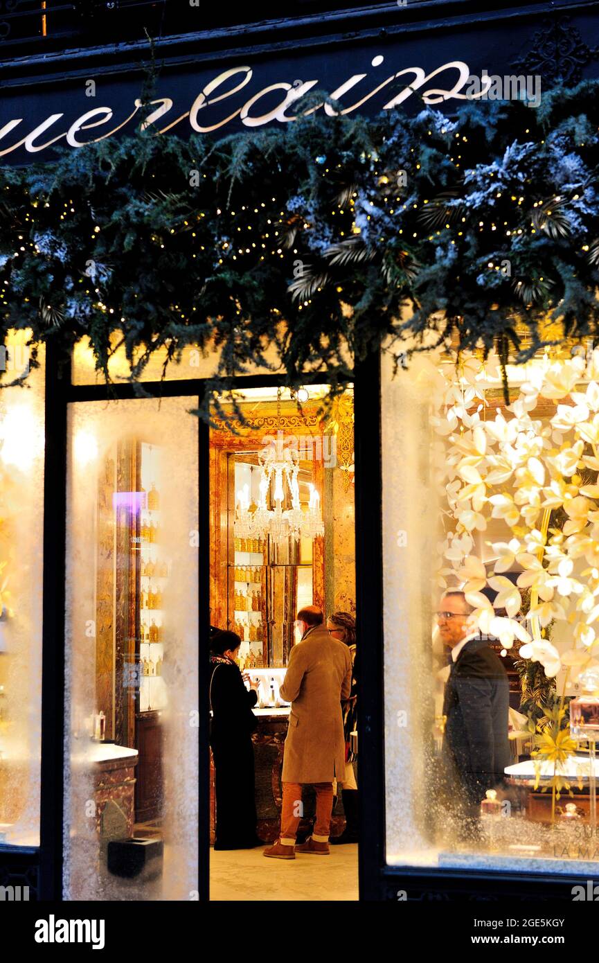 Guerlain Store at Avenue Des Champs-Elysees Decorated for Christmas in Paris  . Guerlain is One of the Most Premier Editorial Stock Photo - Image of  fashion, shop: 235285853