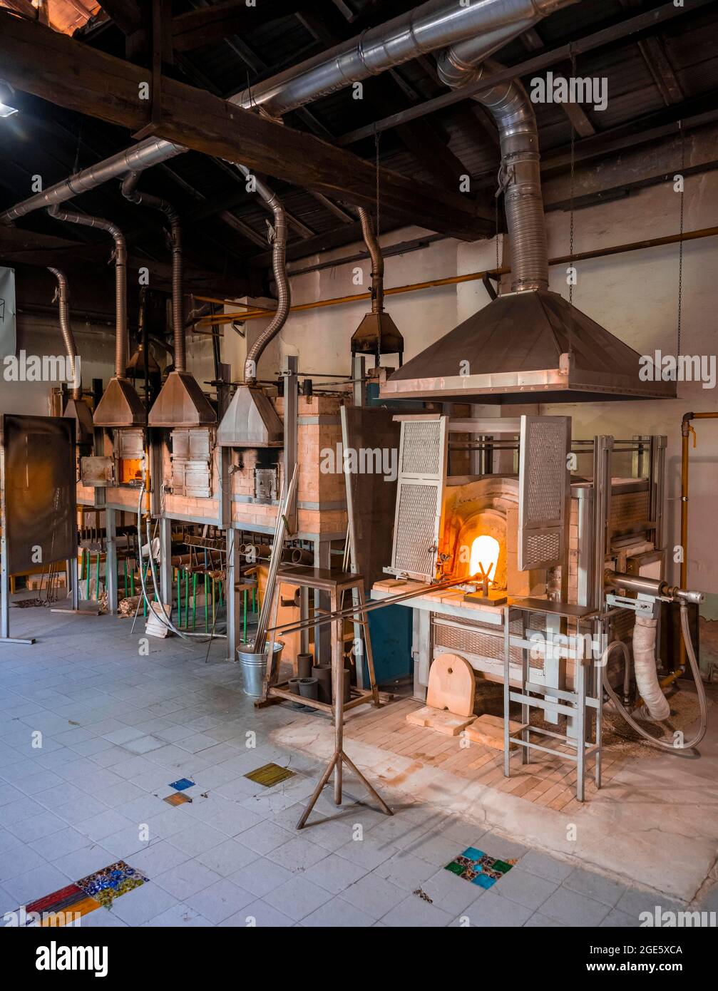 Glass furnace for processing hot glass in the workshop of a glassblower,  Murano, Venice, Veneto, Italy Stock Photo - Alamy