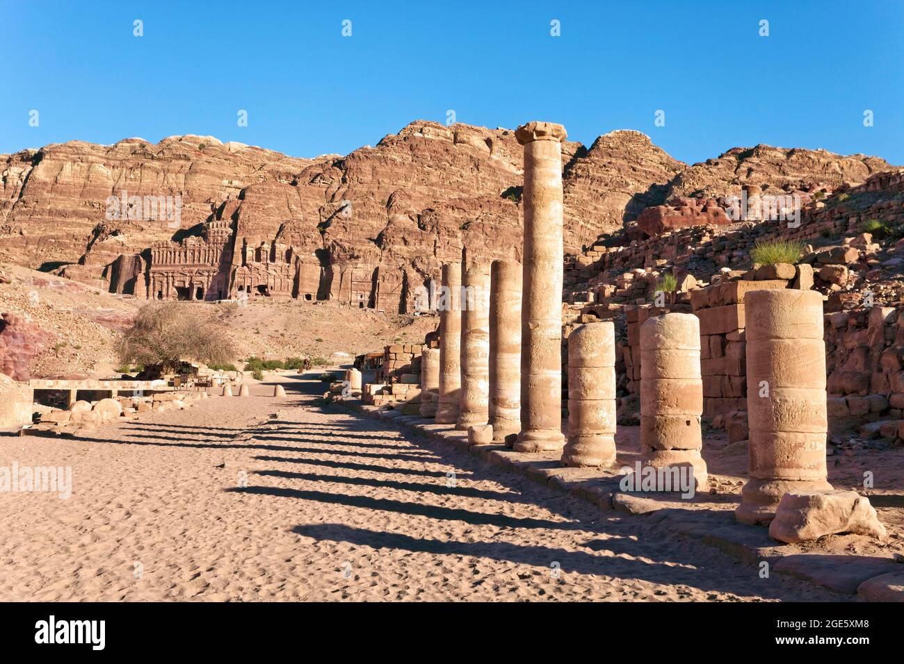 Columns on Colonnade Street, in the back Royal Tombs on the western slope of Jabal al-Khubtha, Petra, UNESCO World Heritage Site, Kingdom of Jordan Stock Photo