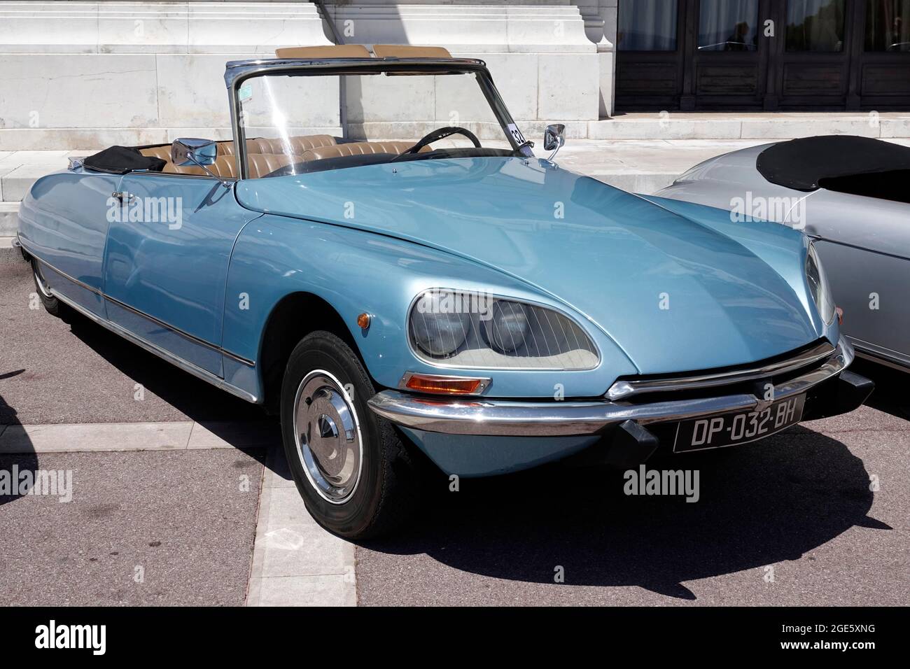 Citroën ds cabriolet hi-res stock photography and images - Alamy