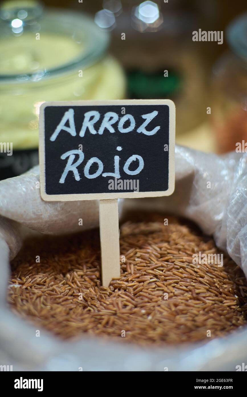 Organic red brown jasmine rice hi-res stock photography and images - Alamy