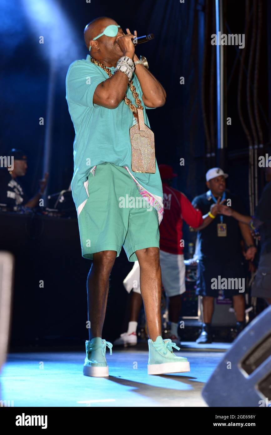 Bronx, NY, USA. 16th Aug, 2021. Slick Rick performs at the 'It's Time for Hip Hop in NYC' concert at Orchard Beach on August 16, 2021 in the Bronx, New York. Credit: Koi Sojer/Snap'n U Photos/Media Punch/Alamy Live News Stock Photo