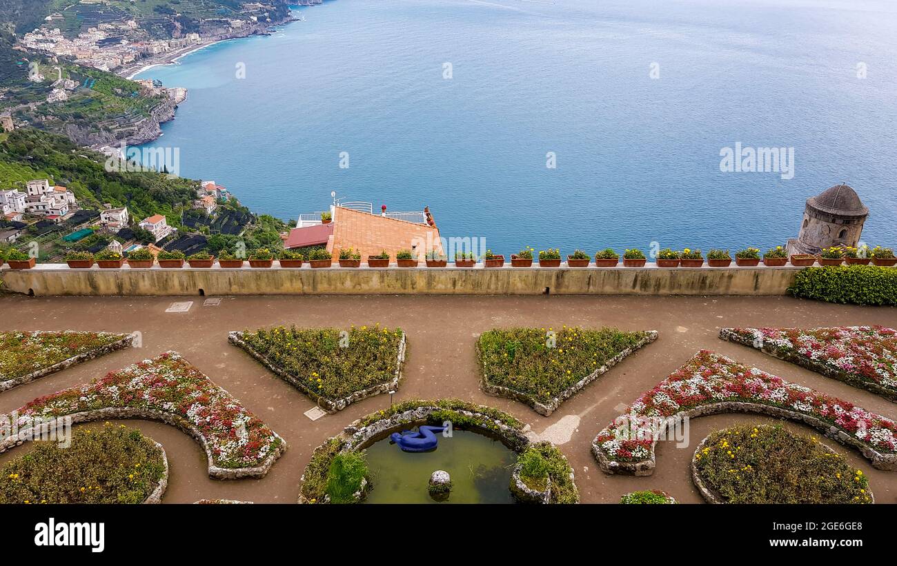 The beautiful terrace above the sea from Villa Rufolo, Ravello, Amalfi Coast, Campania, Italy Stock Photo