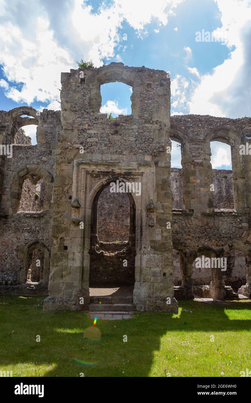 The porch entrance to the royal apartments in the inner bailey, built by Richard II circa 1390s, showing the great hall: Portchester Castle, Hampshire Stock Photo