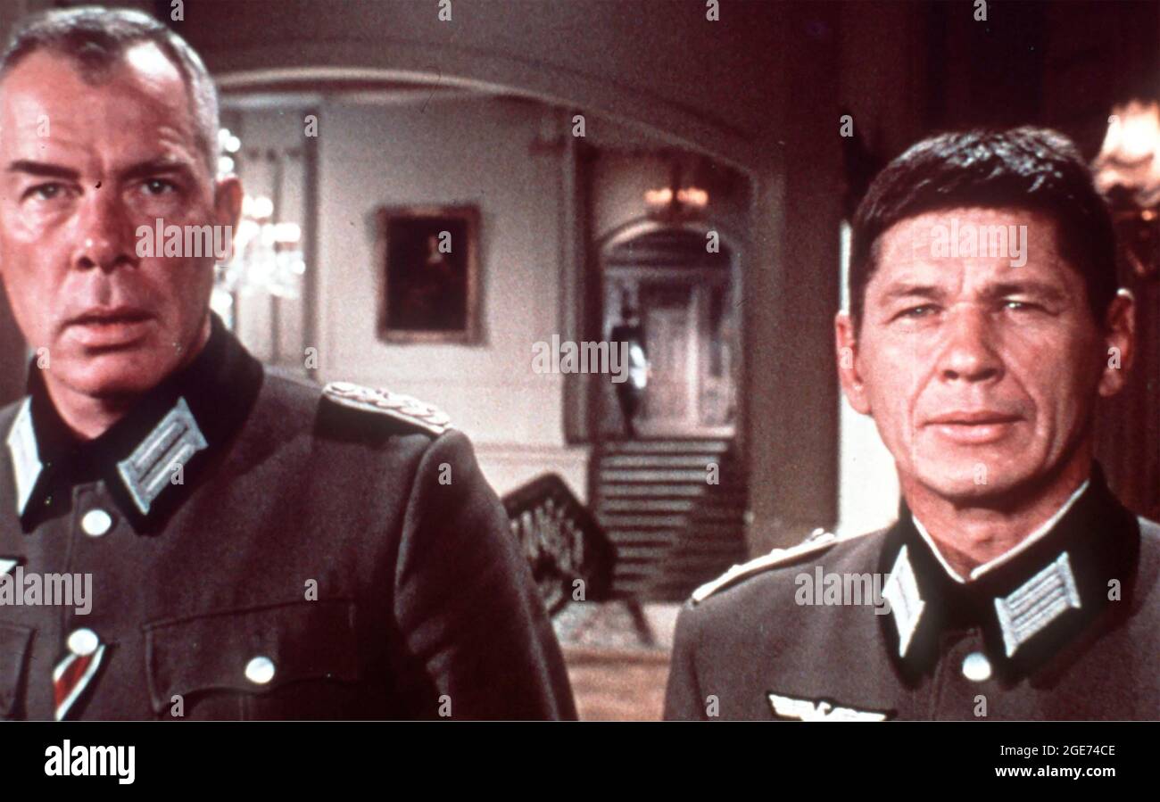 THE DIRTY DOZEN 1967 MGM film with Lee Marvin at right and Charles Bronson Stock Photo