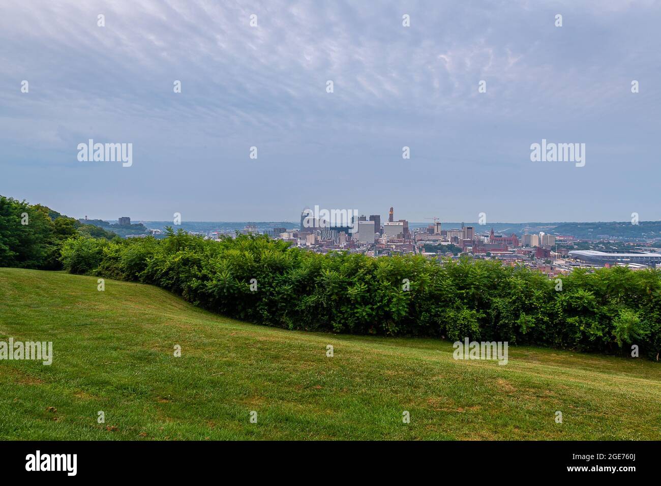 Cincinnati Skyline at Sunrise from Bellevue Hill Park Stock Photo