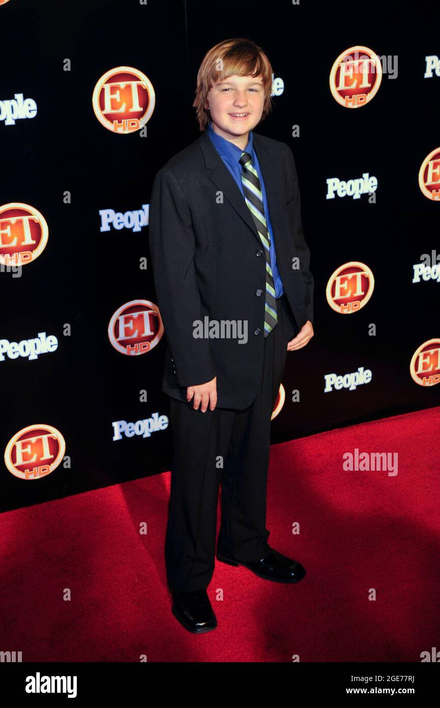 Angus t jones hi-res stock photography and images - Alamy