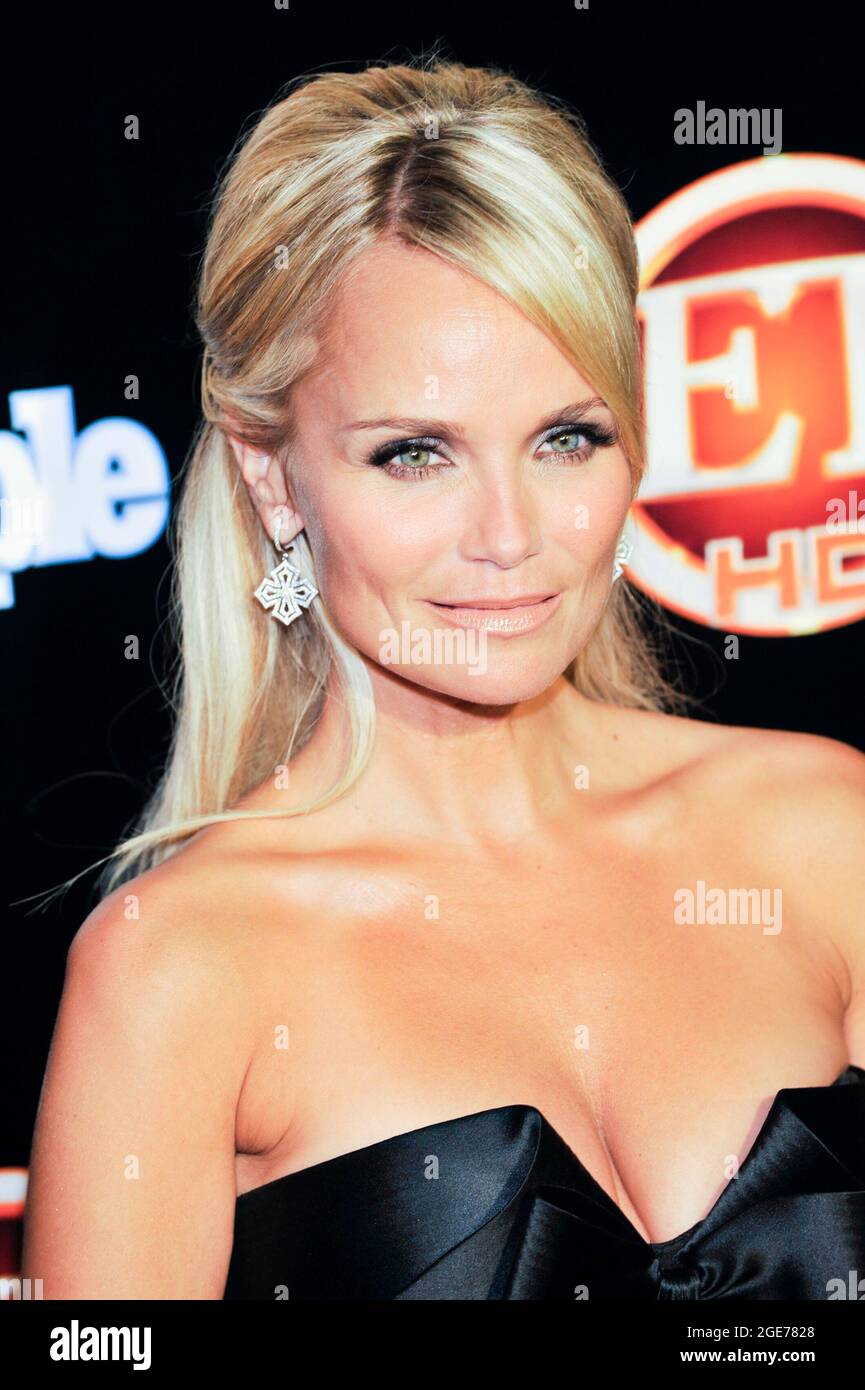 Kristin chenoweth actress hi-res stock photography and images - Alamy, image size:865x1390