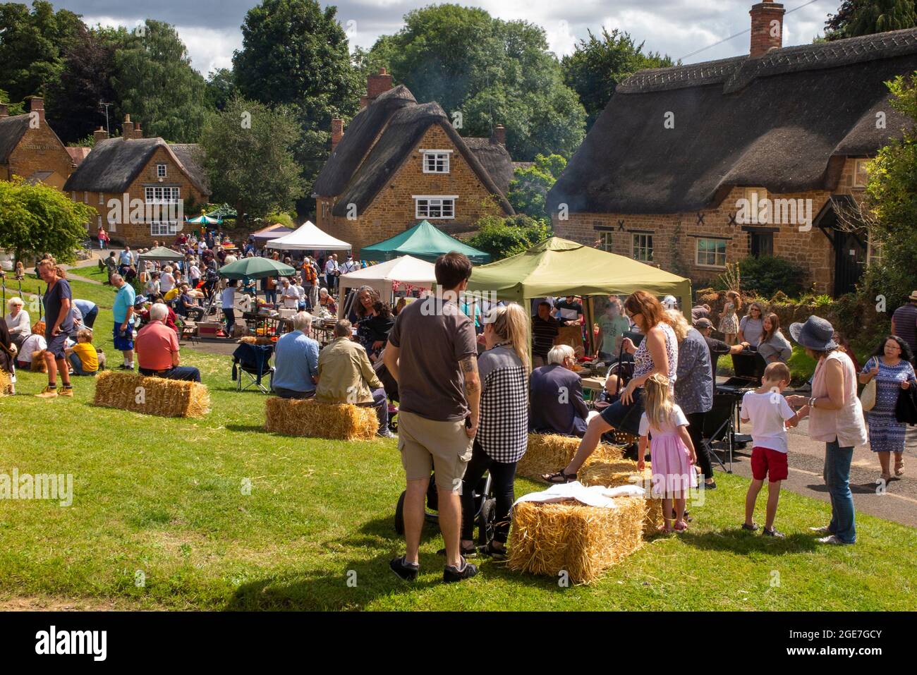 Village cotswolds chocolate box hires stock photography and images Alamy