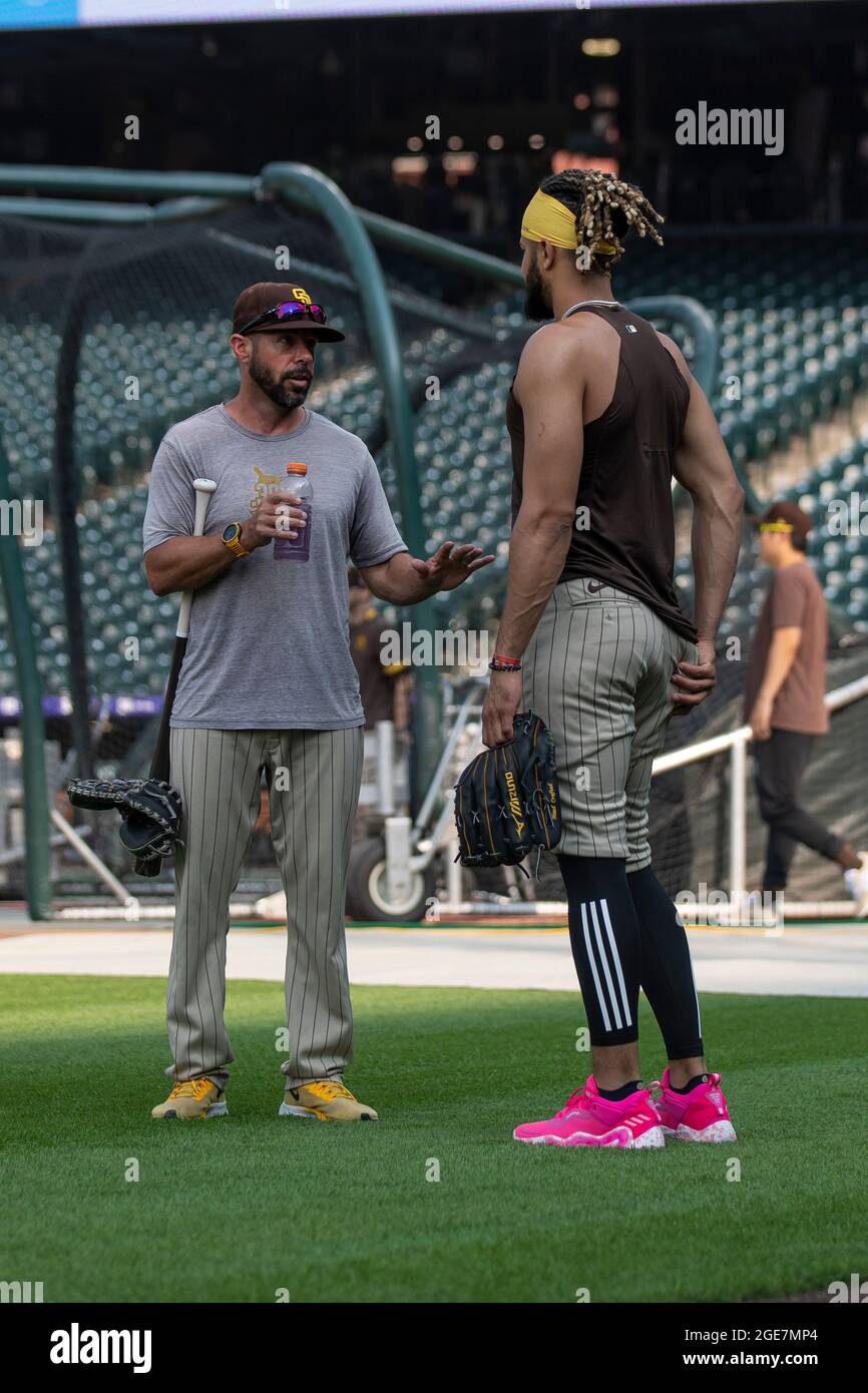 Jayce Tingler Texas Rangers Game-Used Grey And Pink Mother's Day Jersey Vs.  Detroit Tigers On May 8, 2016