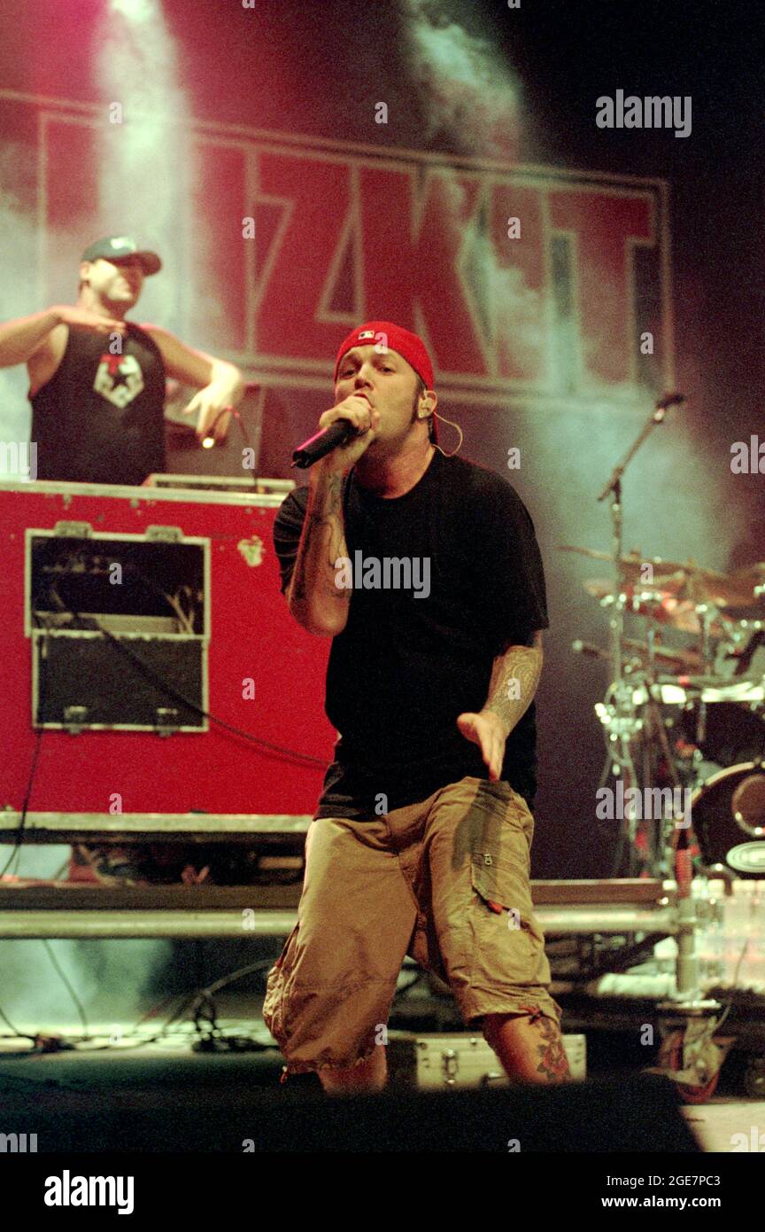 Bologna Italy 2000 09 03 Live Concert Of The Limp Bizkit At The Independent Days Fred Durst And Dj Lethal Stock Photo Alamy