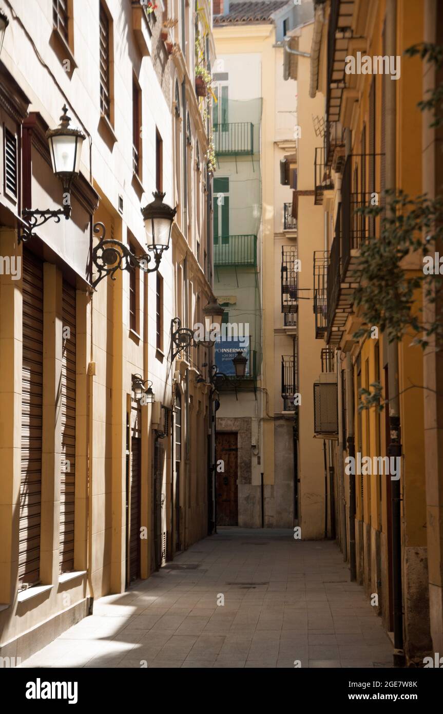 Modern spanish architecture hi-res stock photography and images - Alamy