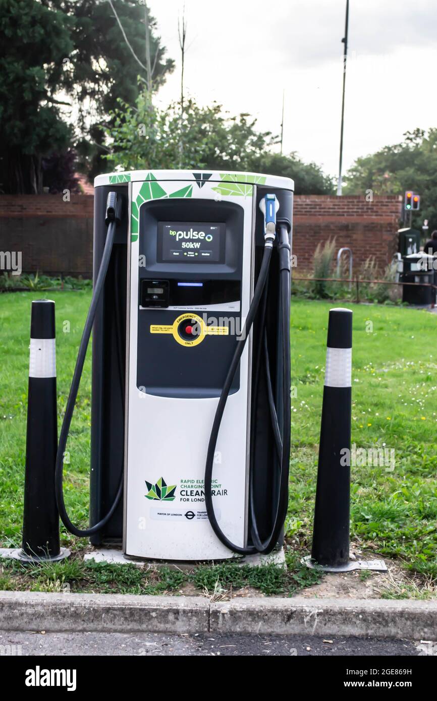 Bp pulse charging station hires stock photography and images Alamy