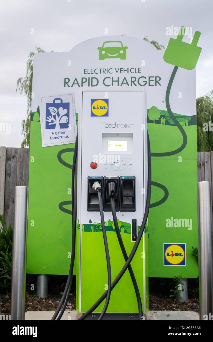 HAYES, LONDON, ENGLAND - 13 August 2021: Pod Point electric car charger in  a Lidl car park in Hayes Stock Photo - Alamy