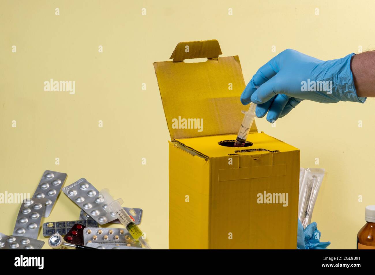 yellow disposal box for contaminated or infectious products in a