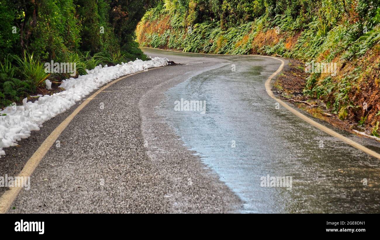 Filmic mountain road hi-res stock photography and images - Alamy